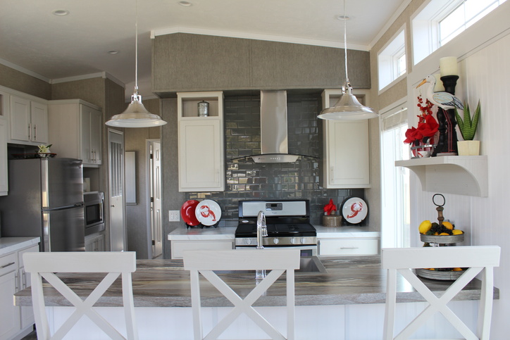 Country Manor Canadian 148029 Park Model | 1 bedroom, 1 bathroom, 537 sqft home. Built by Cavco - Nappanee in Nappanee, IN.