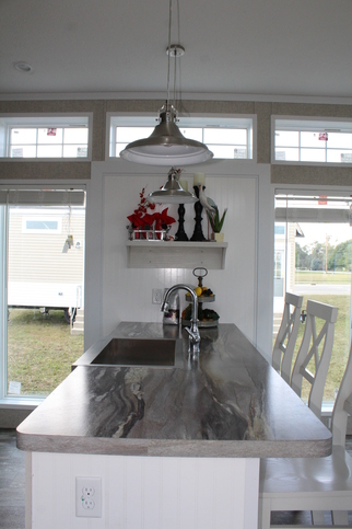 Country Manor Canadian 148029 Park Model | 1 bedroom, 1 bathroom, 537 sqft home. Built by Cavco - Nappanee in Nappanee, IN.