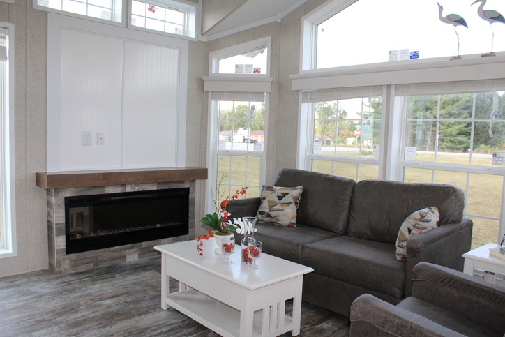 Country Manor Canadian 148029 Park Model | 1 bedroom, 1 bathroom, 537 sqft home. Built by Cavco - Nappanee in Nappanee, IN.