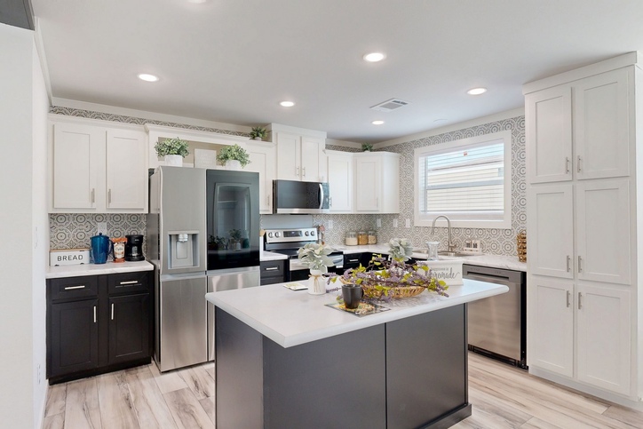 Emerald R52F Diamond Series Manufactured Home Bryan TX