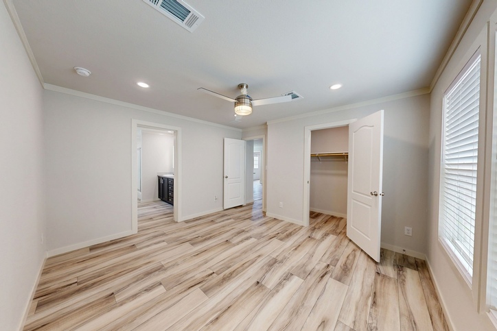 Emerald R52F Diamond Series Manufactured Home Bryan TX