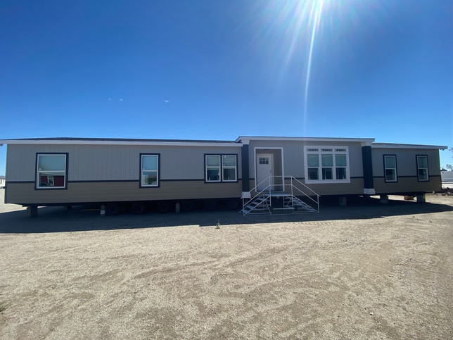 Solitaire 28784A Manufactured Home from Solitaire Homes, Las Cruces, NM