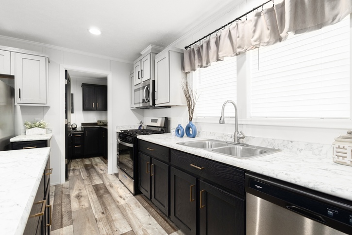 Eastland Concepts 28563E | 3 bedroom, 2 bathroom, 1453 sqft home. Built by Cavco - Shippenville in Shippenville, PA.