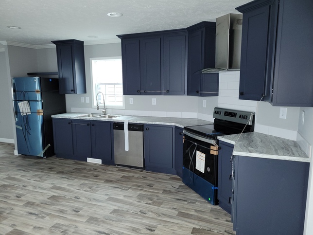 Country Manor 16763M | 3 bedroom, 2 bathroom, 1178 sqft home | Built by Cavco - Rocky Mount in Rocky Mount, VA.