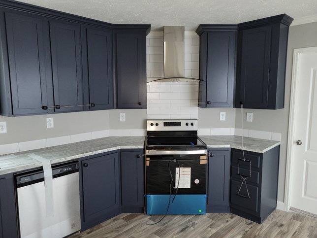 Country Manor 16763M | 3 bedroom, 2 bathroom, 1178 sqft home | Built by Cavco - Rocky Mount in Rocky Mount, VA.