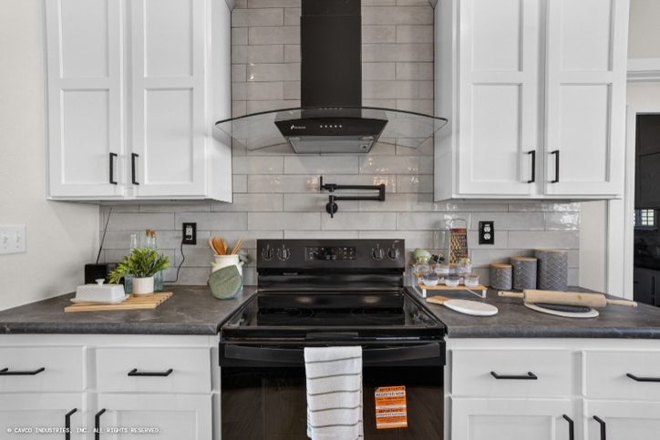 La Sierra 32764A | 4 bedroom, 2 bathroom, 2356 sqft home. Built by Cavco - Austin in Austin, TX.