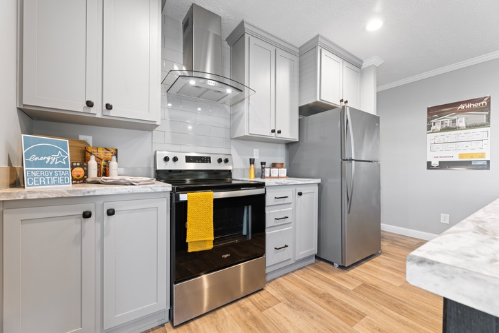Black line drawing for The Cumberland - First HUD Approved Nationally Available Duplex | Side A: 2 bedroom, 1 bathroom, 1050 sqft | Side B: 2 bedroom, 1 bathroom, 1050 sqft. Double porch
