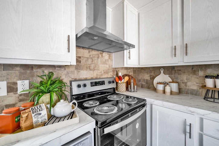 Pinnacle 16763A | 3 bedroom, 2 bathroom, 1178 sqft home | Built by Cavco - Waco in Waco, TX.