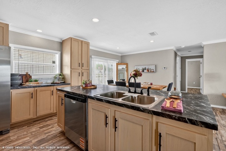 Topaz series | 3 bedroom, 2 bathroom, 1568 sqft home. Built by Cavco - Duncan in Duncan, OK.