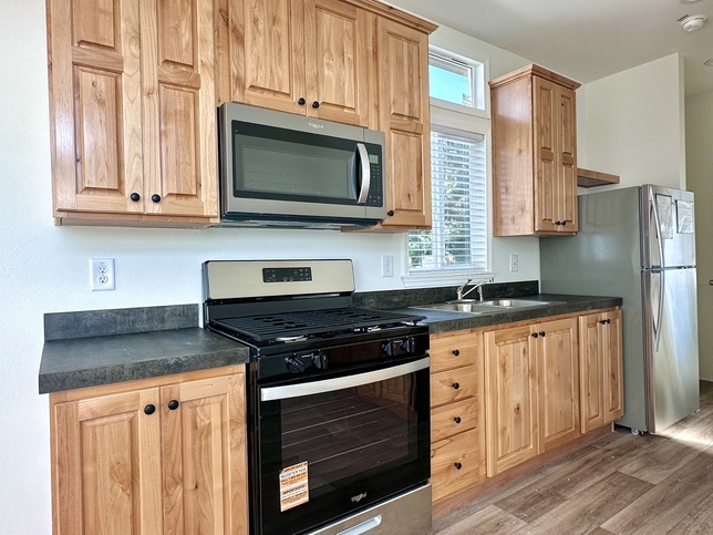 Cascadia Special Edition 12351Y Woodburn OR
