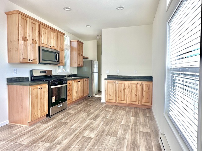 Cascadia Special Edition 12351Y Woodburn OR