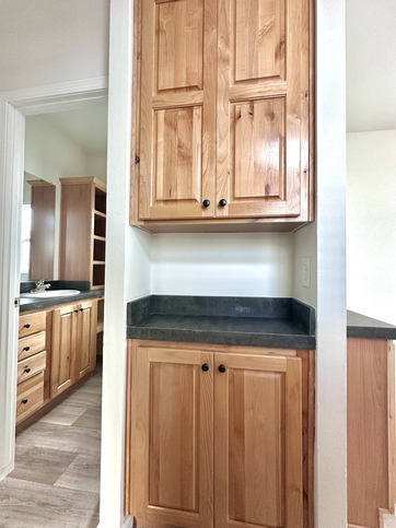 Cascadia Special Edition 12351Y Woodburn OR