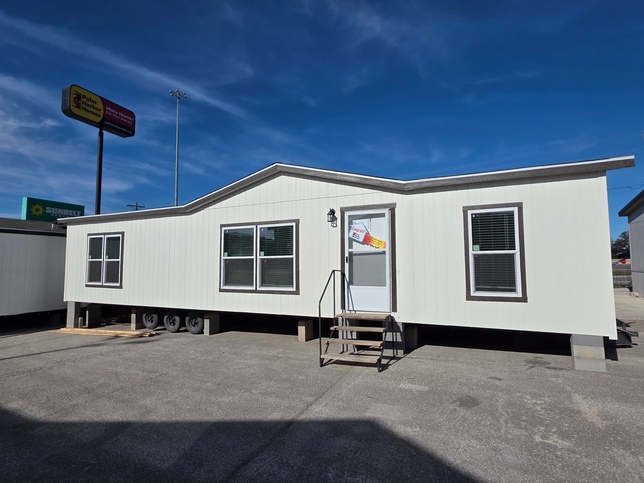 THIS PRICE WON'T LAST LONG - ONLY 1 LEFT!! 28483P New Braunfels TX