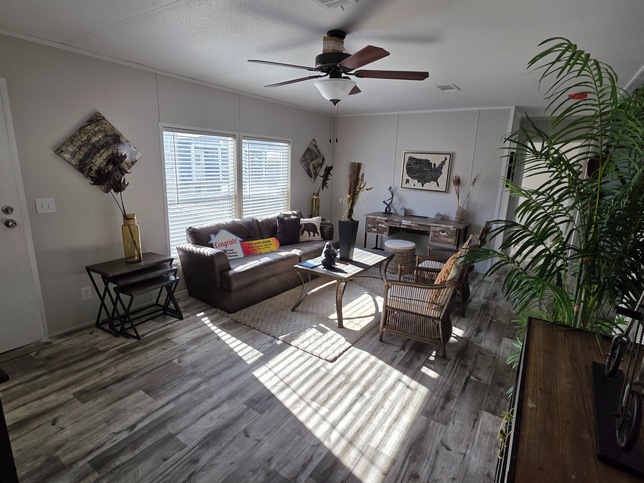 THIS PRICE WON'T LAST LONG - ONLY 1 LEFT!! 28483P New Braunfels TX