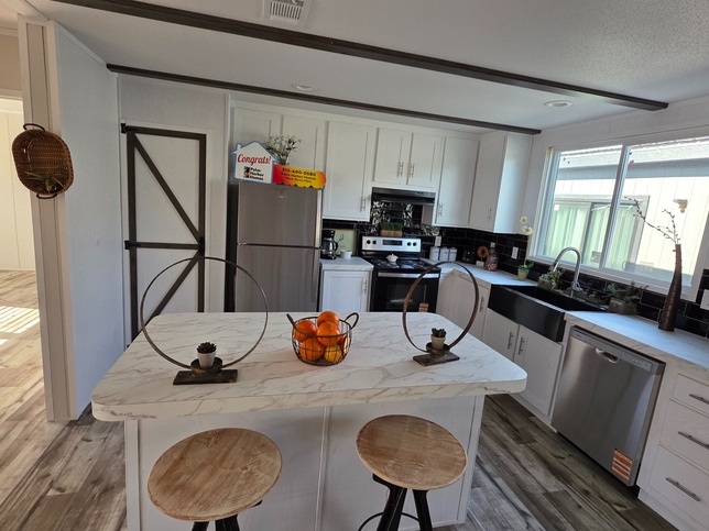 THIS PRICE WON'T LAST LONG - ONLY 1 LEFT!! 28483P New Braunfels TX