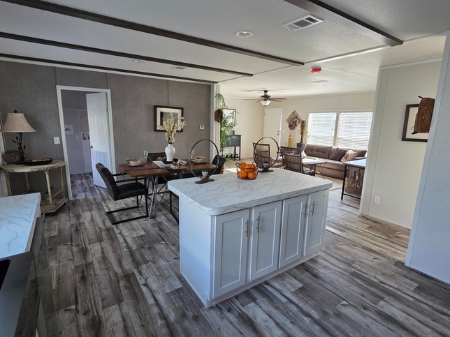 THIS PRICE WON'T LAST LONG - ONLY 1 LEFT!! 28483P New Braunfels TX