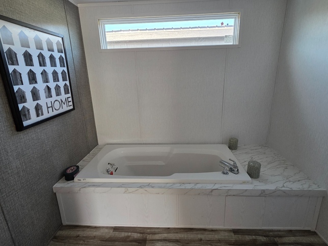 THIS PRICE WON'T LAST LONG - ONLY 1 LEFT!! 28483P New Braunfels TX