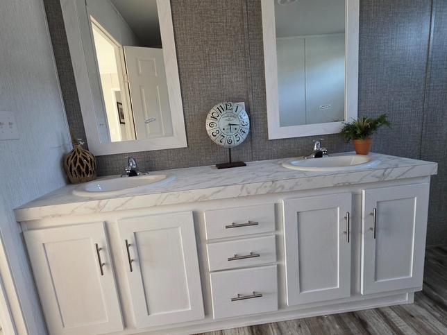 THIS PRICE WON'T LAST LONG - ONLY 1 LEFT!! 28483P New Braunfels TX