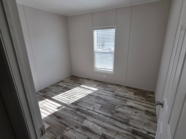 THIS PRICE WON'T LAST LONG - ONLY 1 LEFT!! 28483P New Braunfels TX