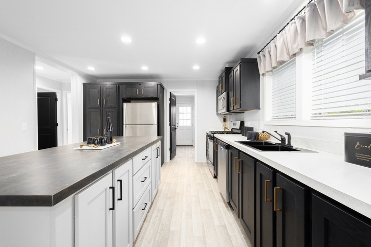 Eastland Concepts 28683A | 3 bedroom, 2 bathroom, 1813 sqft home. Built by Cavco - Shippenville in Shippenville, PA.