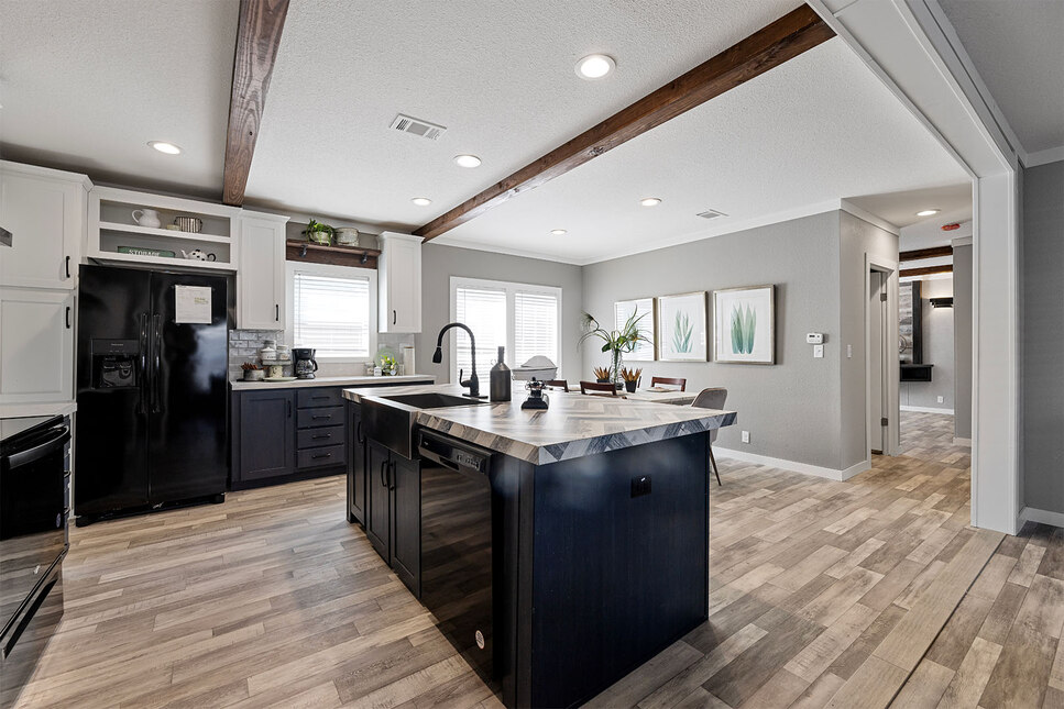 Sheridan 58 30584S Manufactured Home from Palm Harbor Homes, a Cavco