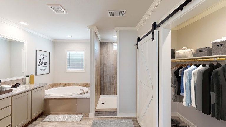 Beaumont 5079 Classic II Series Manufactured Home Oklahoma City, OK
Primary Bathroom