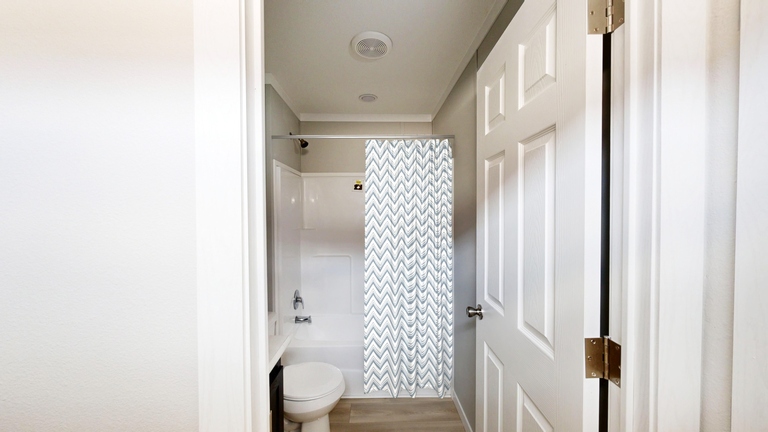 Timber Ridge 358 Silver Spur Series Manufactured Home Houston TX
Hall Bathroom