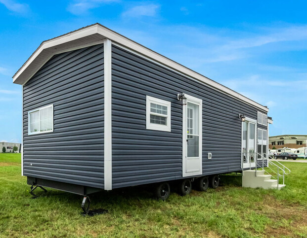 Country Manor Canadian 148033 Park Model | 2 bedroom, 1 bathroom, 538 sqft home. Built by Cavco - Nappanee in Nappanee, IN.
