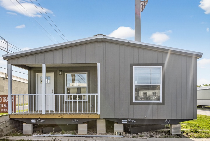 Verde Ranch - Priced like a Single Wide but it's a double wide!! 28403N Elmendorf TX
