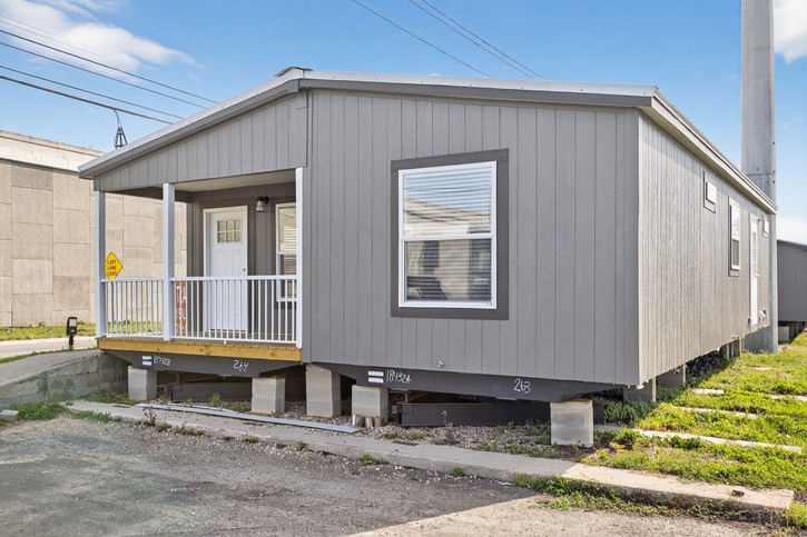 Verde Ranch - Priced like a Single Wide but it's a double wide!! 28403N Elmendorf TX