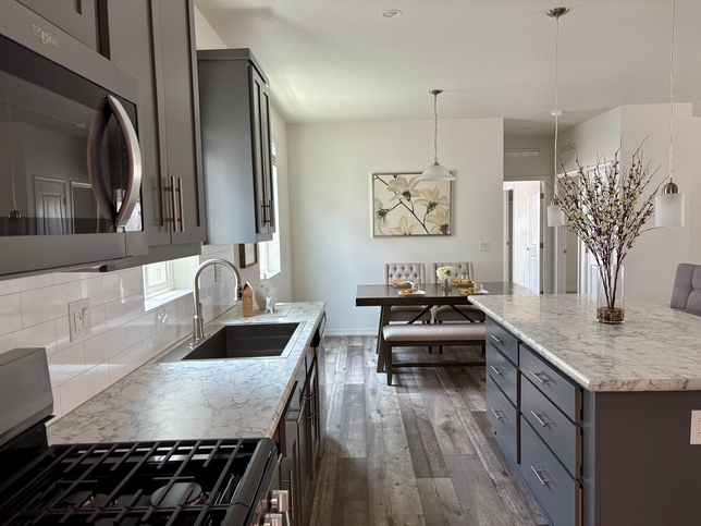 Kitchen island, Pacific Del Mar San Marcos CA Pacific Manufactured Homes