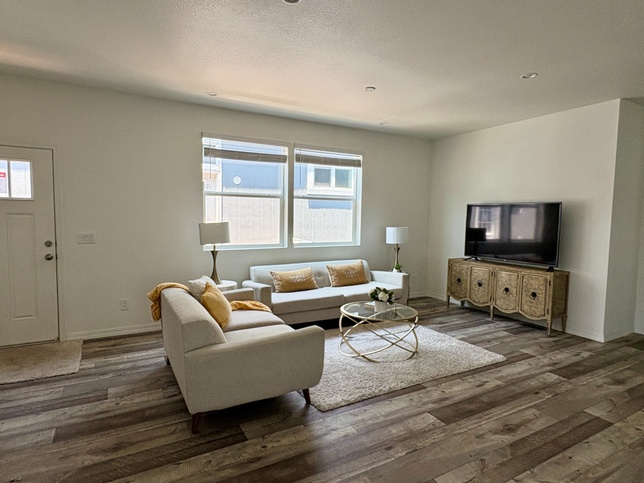Spacious living room, Pacific Del Mar San Marcos CA Pacific Manufactured Homes