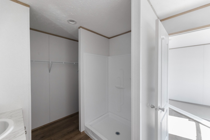 Phoenix 16663A | 3 bedroom, 2 bathroom, 1056 sqft home | Built by Cavco - Hamlet in Hamlet, NC.