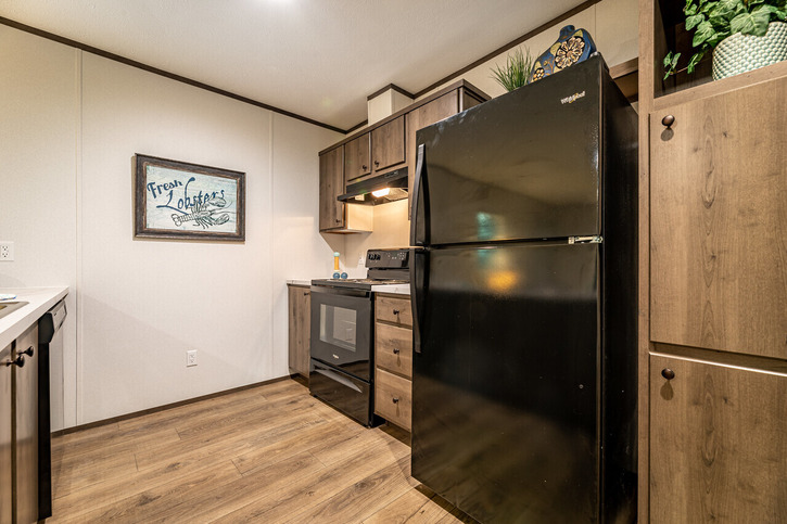 Phoenix 16663A | 3 bedroom, 2 bathroom, 1056 sqft home | Built by Cavco - Hamlet in Hamlet, NC.