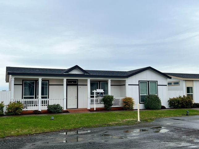 Ranch Hand | 3 bedroom, 2 bathroom, 1404 sqft home | Built by Cavco - Millersburg in Millersburg, OR.