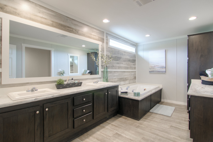 Bandera 3356 Oak Manor Series Sanger TX