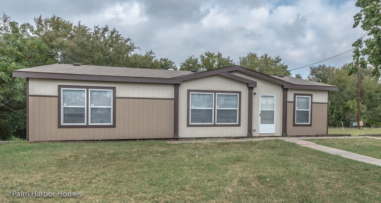 Arlington 28483A | 3 bedroom, 2 bathroom, 1312 sqft home | Built by Cavco - Fort Worth in Fort Worth, TX.