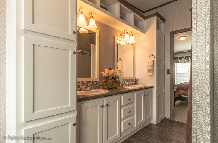 Arlington 28483A | 3 bedroom, 2 bathroom, 1312 sqft home | Built by Cavco - Fort Worth in Fort Worth, TX.