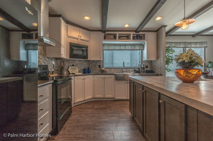 Arlington 28483A | 3 bedroom, 2 bathroom, 1312 sqft home | Built by Cavco - Fort Worth in Fort Worth, TX.