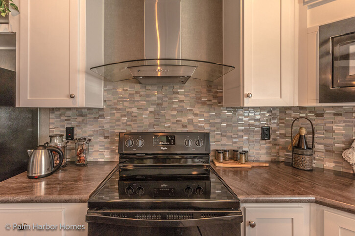 Arlington 28483A | 3 bedroom, 2 bathroom, 1312 sqft home | Built by Cavco - Fort Worth in Fort Worth, TX.