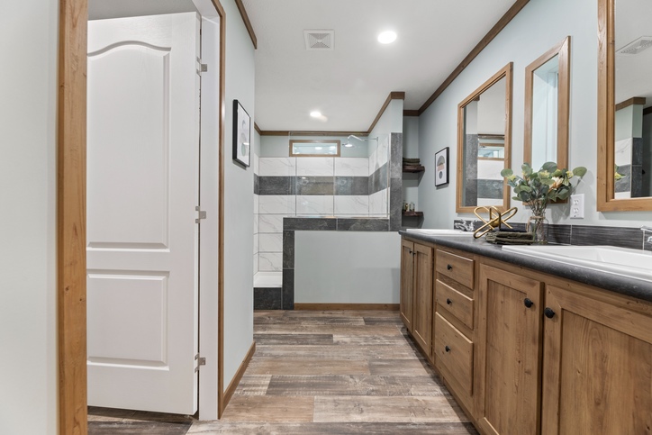 Excalibur 32644X | 4 bedroom, 2 bathroom, 1920 sqft home. Built by Cavco - Lafayette in Lafayette, TN.