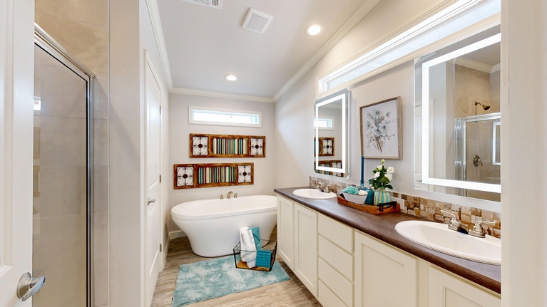 Valley S60V Primary Bathroom Everest Series Triplewide Manufactured Home Huntsville TX