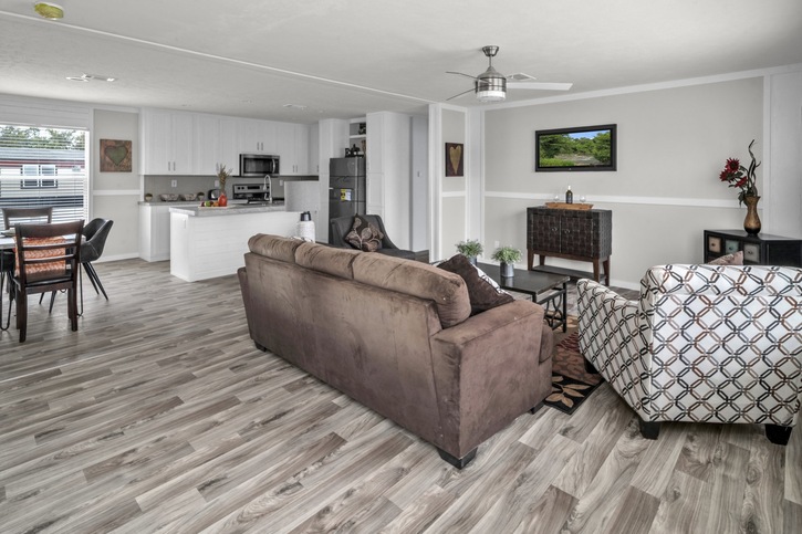 Valu 28483U | 3 bedroom, 2 bathroom, 1280 sqft home | Built by Cavco - Seguin in Seguin, TX.