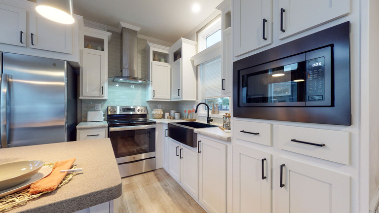 Lake Charles 13371A | 1 bedroom, 1 bathroom, 494 sqft home | Built by Cavco - Ocala in Ocala, FL.