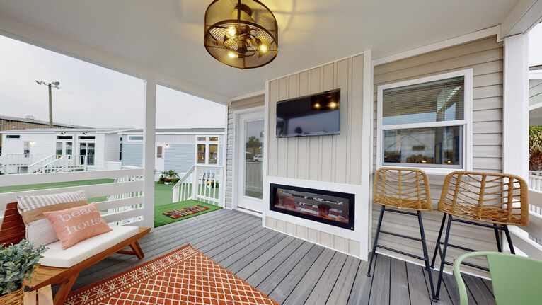 Lake Charles 13371A | 1 bedroom, 1 bathroom, 494 sqft home | Built by Cavco - Ocala in Ocala, FL.