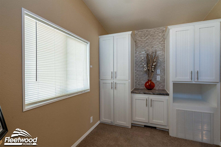 Vantage 12321S | 1 bedroom, 1 bathroom, 386 sqft park model home | Built by Cavco - Nampa in Nampa, ID.
