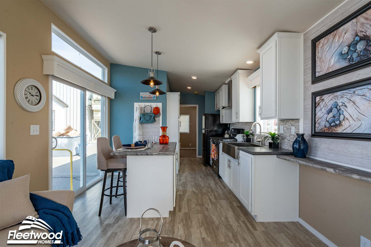 Vantage 12321S | 1 bedroom, 1 bathroom, 386 sqft park model home | Built by Cavco - Nampa in Nampa, ID.