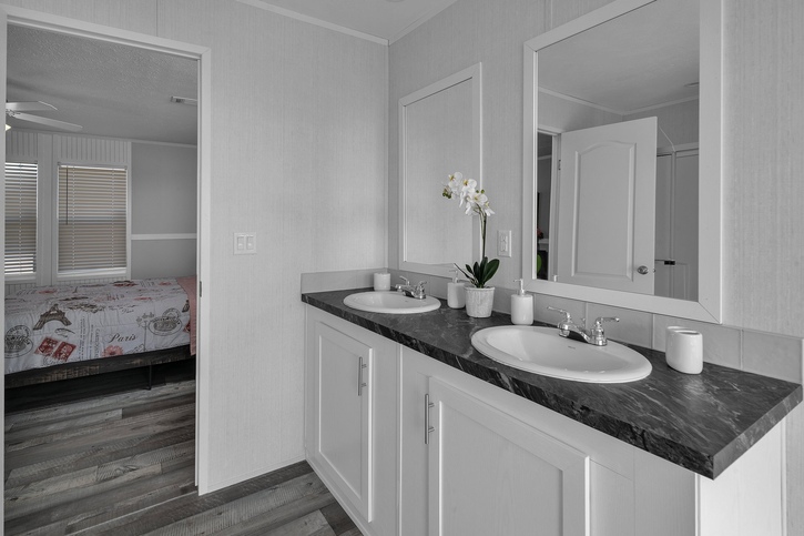 Valu Premier 32684G | 4 bedroom, 2 bathroom, 2085 sqft home | Built by Cavco - Seguin in Seguin, TX.
