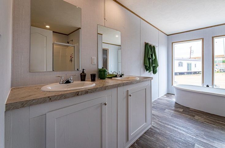 Valu Premier 32684G | 4 bedroom, 2 bathroom, 2085 sqft home | Built by Cavco - Seguin in Seguin, TX.