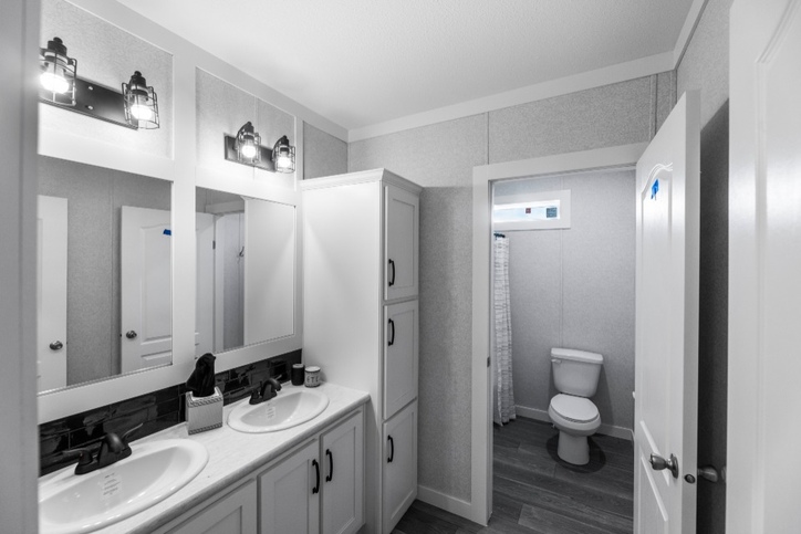 Apex 32763X | 3 bedroom, 2 bathroom, 2432 sqft home | Built by Cavco - Fort Worth in Fort Worth, TX.